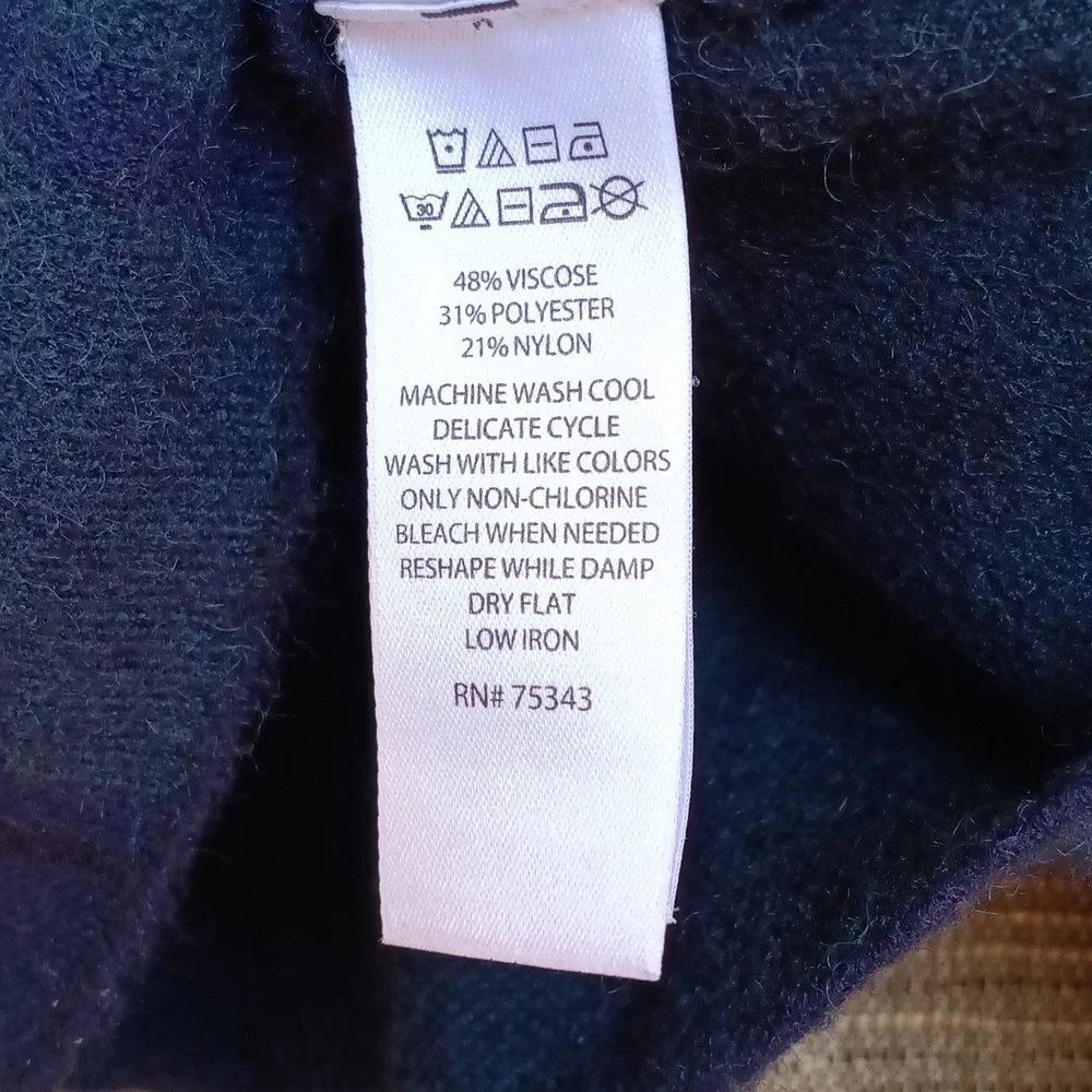Tahari Plaid Navy and Green Women's Sweater  Jacket - Picture 3 of 4
